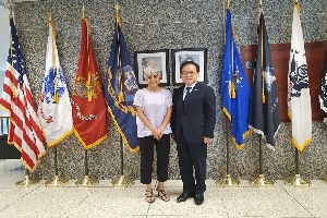 Visit the OPM and Meeting with the Director Kiran Ahuja 의 목록 이미지 입니다. 