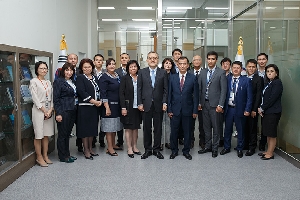 Meeting with Staff Members from the Uzbekistan Presidential Academy of Public Administration 의 목록 이미지 입니다. 