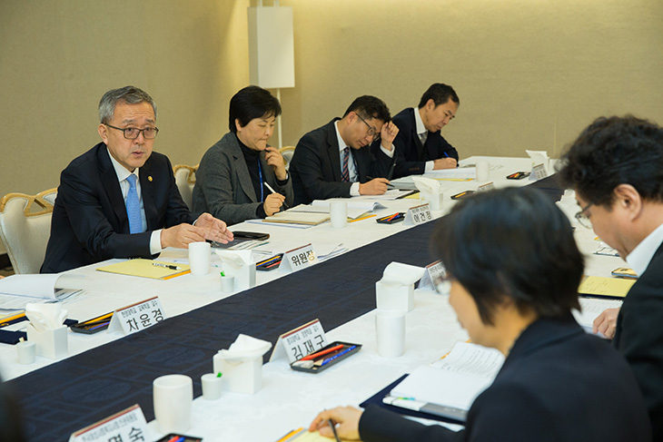 균형인사협의체 회의에 참석한 김판석 인사혁신처장 