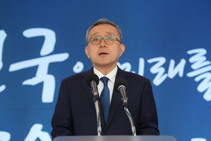 제63기 신임관리자과정(공채) 입교식에서 환영사를 하고 있는 김판석 인사혁신처장