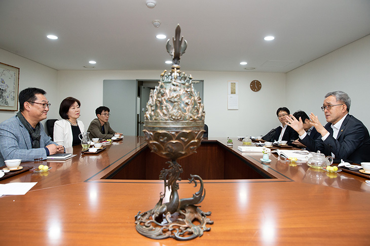국립부여박물관을 방문하여 적극행정 우수사례 김판석 인사혁신처장