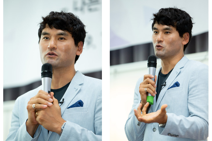 인사혁신처 홍보대사 박찬호가 인사처 직원들을 대상으로 도전 정신을 강조하며 강연을 하고 있는 모습