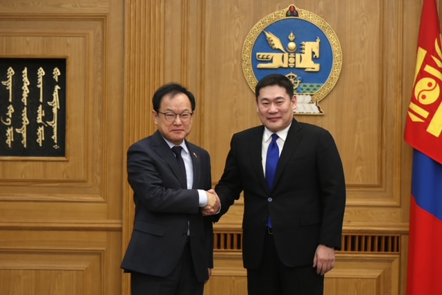 The Minister of Personnel Management visited the Mongolia 사진