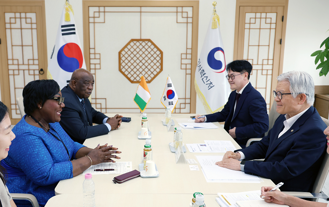 Korea-Côte d'Ivoire Bilateral Meeting on Personnel Administration 사진